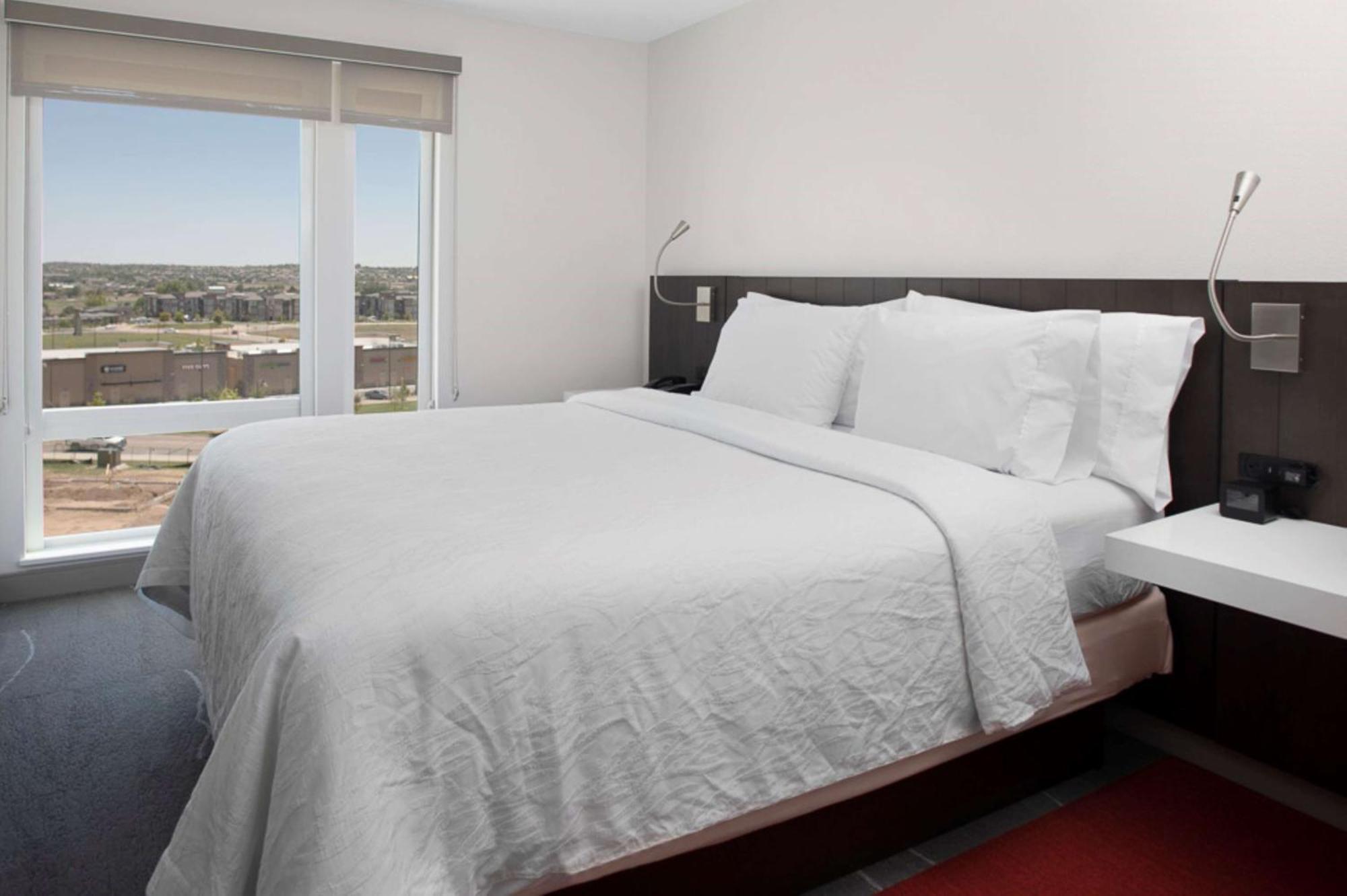 Hilton Garden Inn Denver/Thornton Exteriör bild